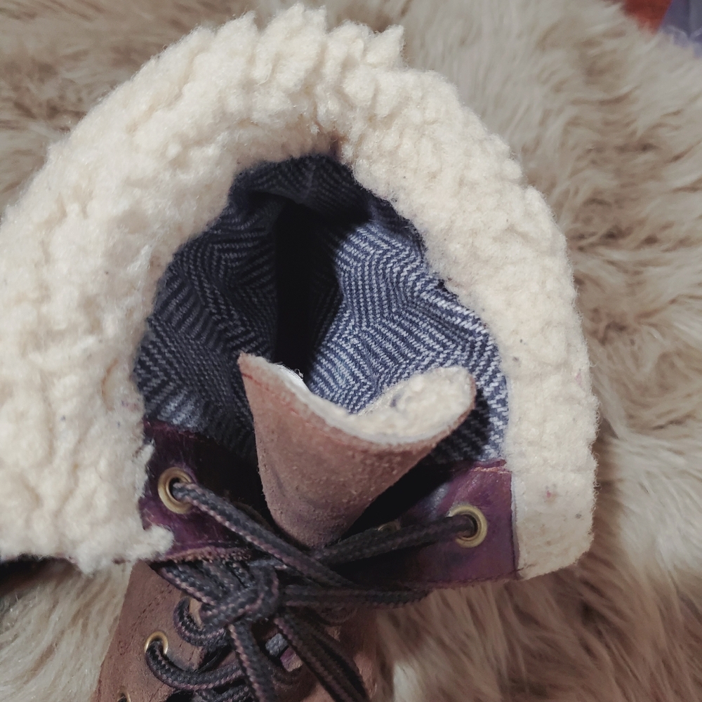 UGG Brown Suede Shearling Lace Up Boots- Size 8 - Picture 7 of 8